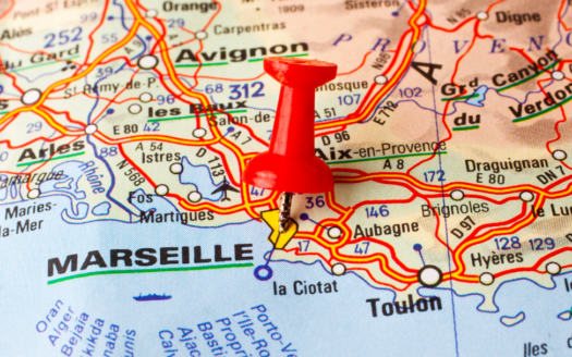Carte de Marseille avec punaise